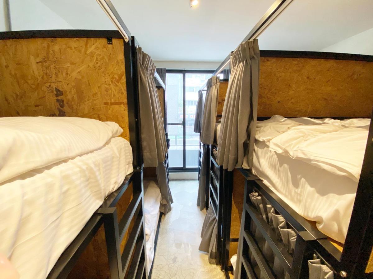 Fengjia Living Lab Hostel台中市 エクステリア 写真