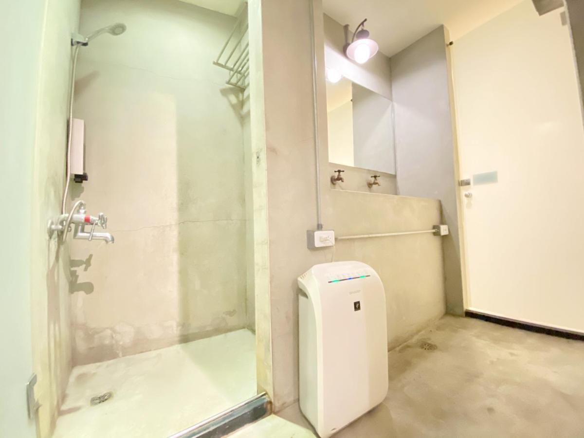 Fengjia Living Lab Hostel台中市 エクステリア 写真