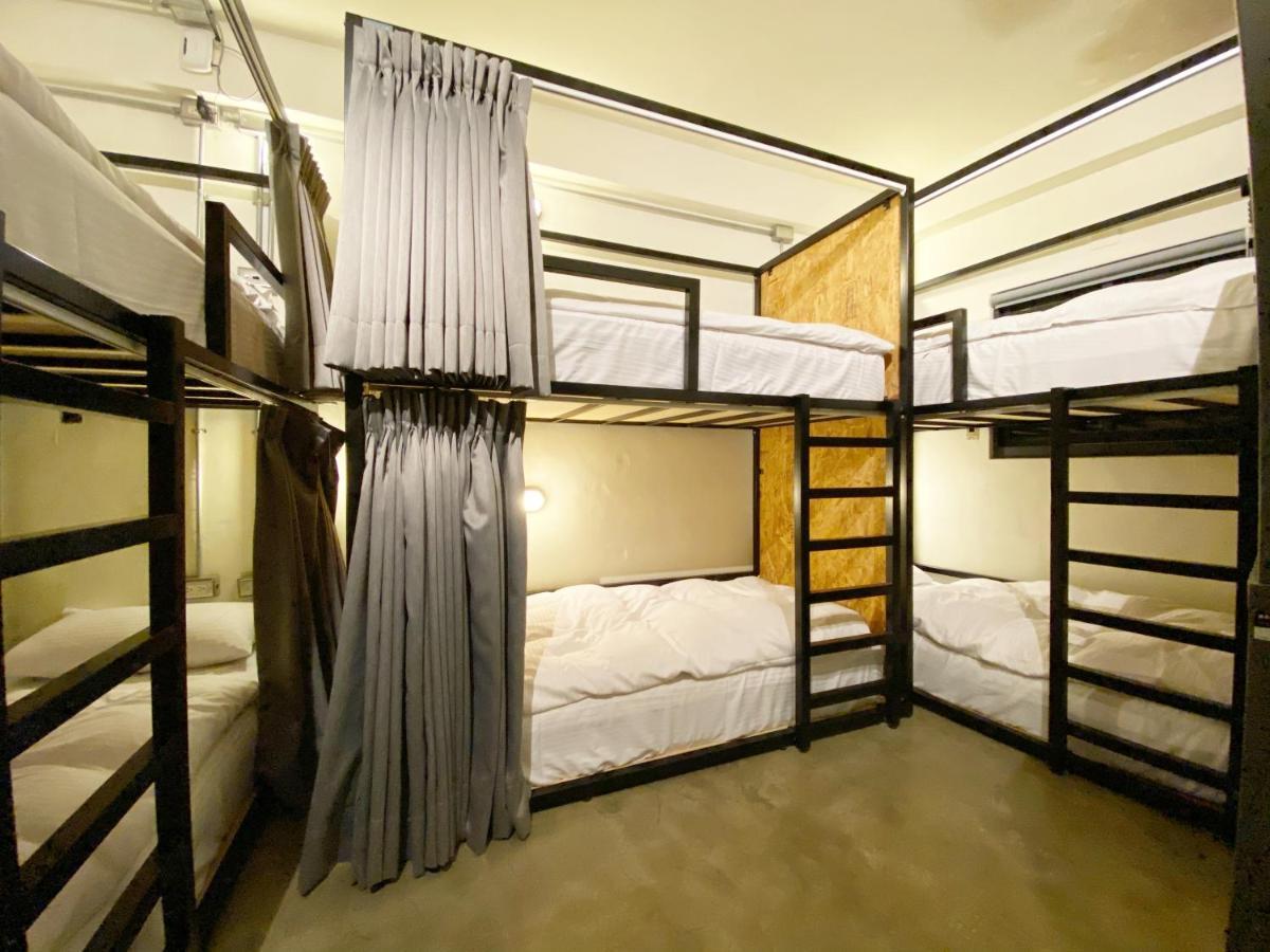 Fengjia Living Lab Hostel台中市 エクステリア 写真