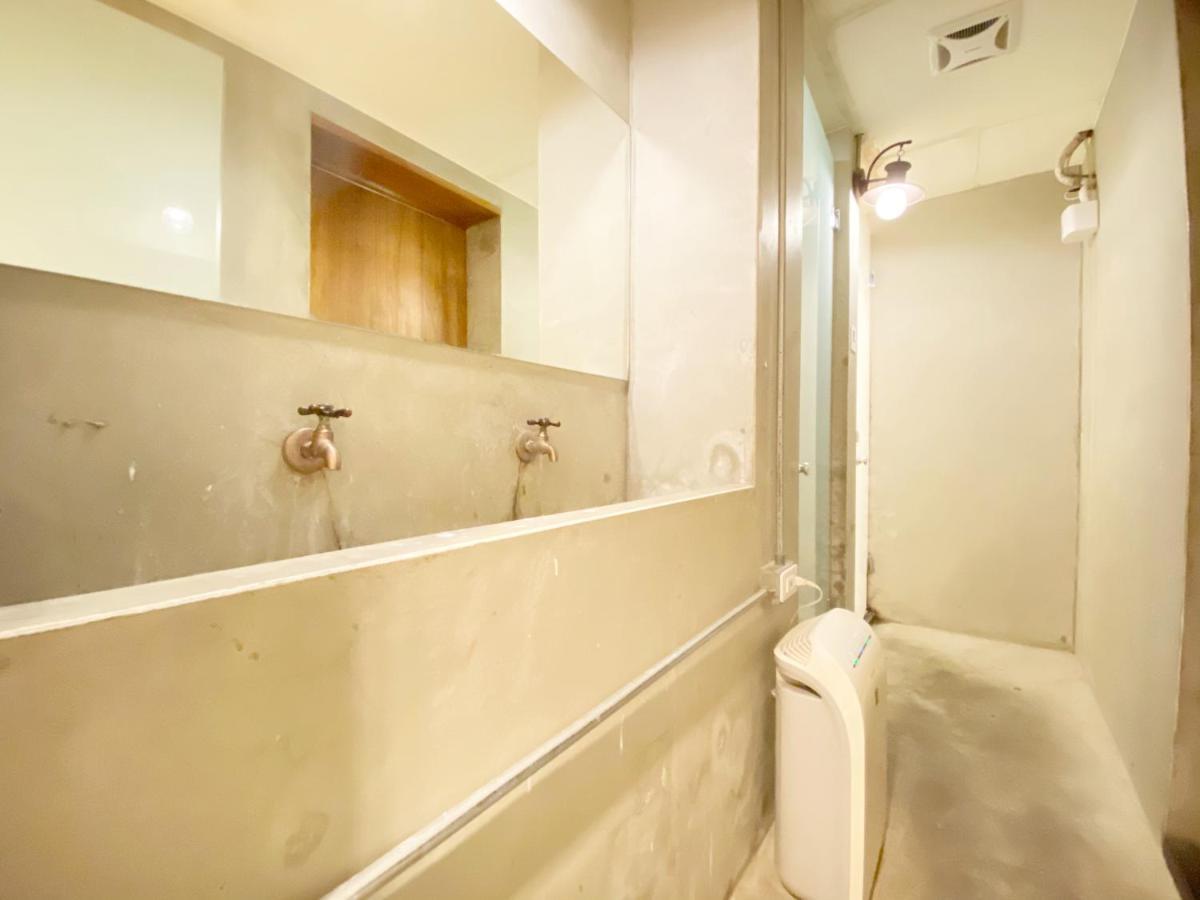 Fengjia Living Lab Hostel台中市 エクステリア 写真