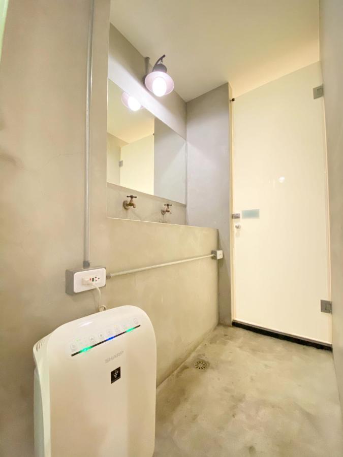 Fengjia Living Lab Hostel台中市 エクステリア 写真