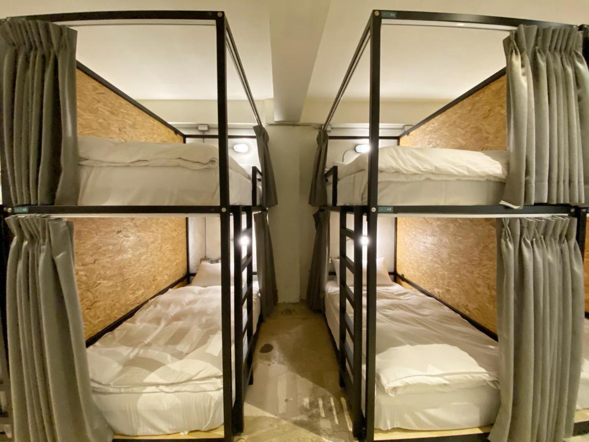 Fengjia Living Lab Hostel台中市 エクステリア 写真