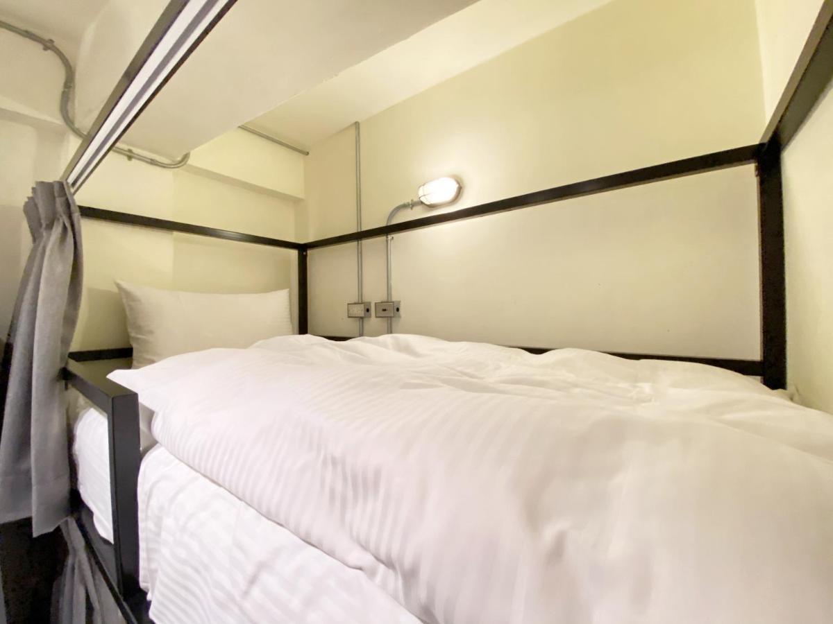 Fengjia Living Lab Hostel台中市 エクステリア 写真