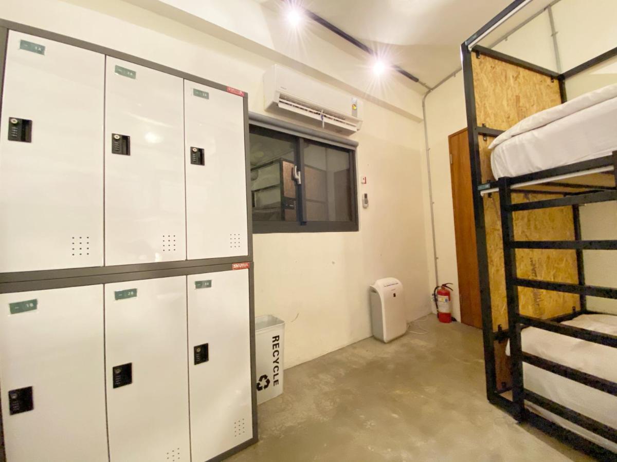 Fengjia Living Lab Hostel台中市 エクステリア 写真
