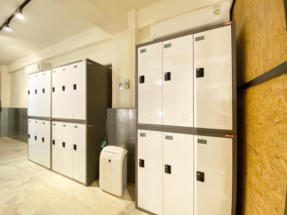 Fengjia Living Lab Hostel台中市 エクステリア 写真