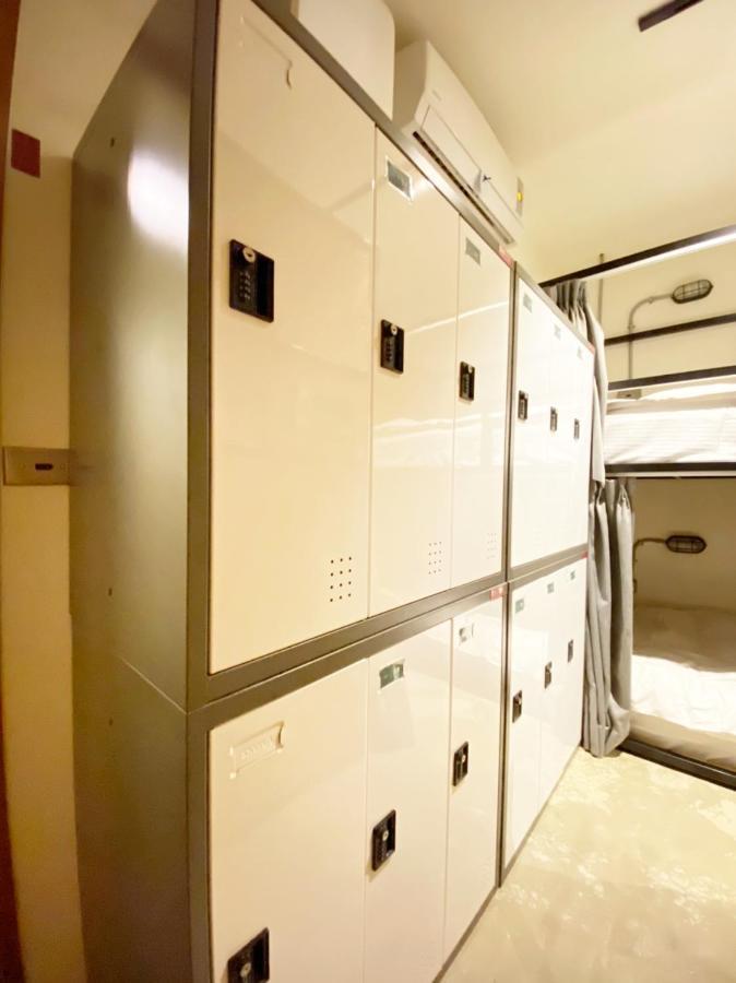Fengjia Living Lab Hostel台中市 エクステリア 写真